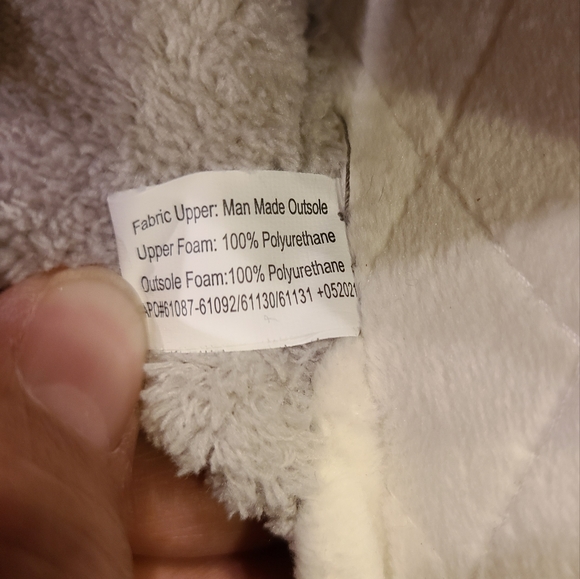 Laura Ashley Memory Foam Slippers Size XLarge (Size 9.5 to 10.5) - Picture 6 of 7